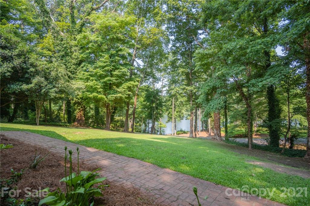 1020 Pineview Lakes Road Chester, SC 29706 - Photo 5 of 35 Gallery Image 5