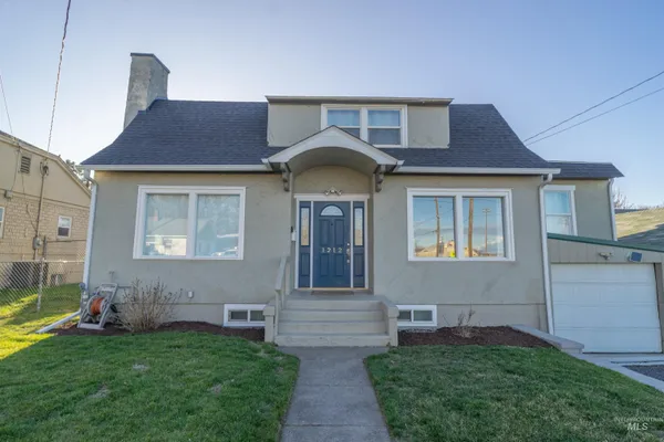 $365,000 | 1212 14th Street, Lewiston, ID 83501