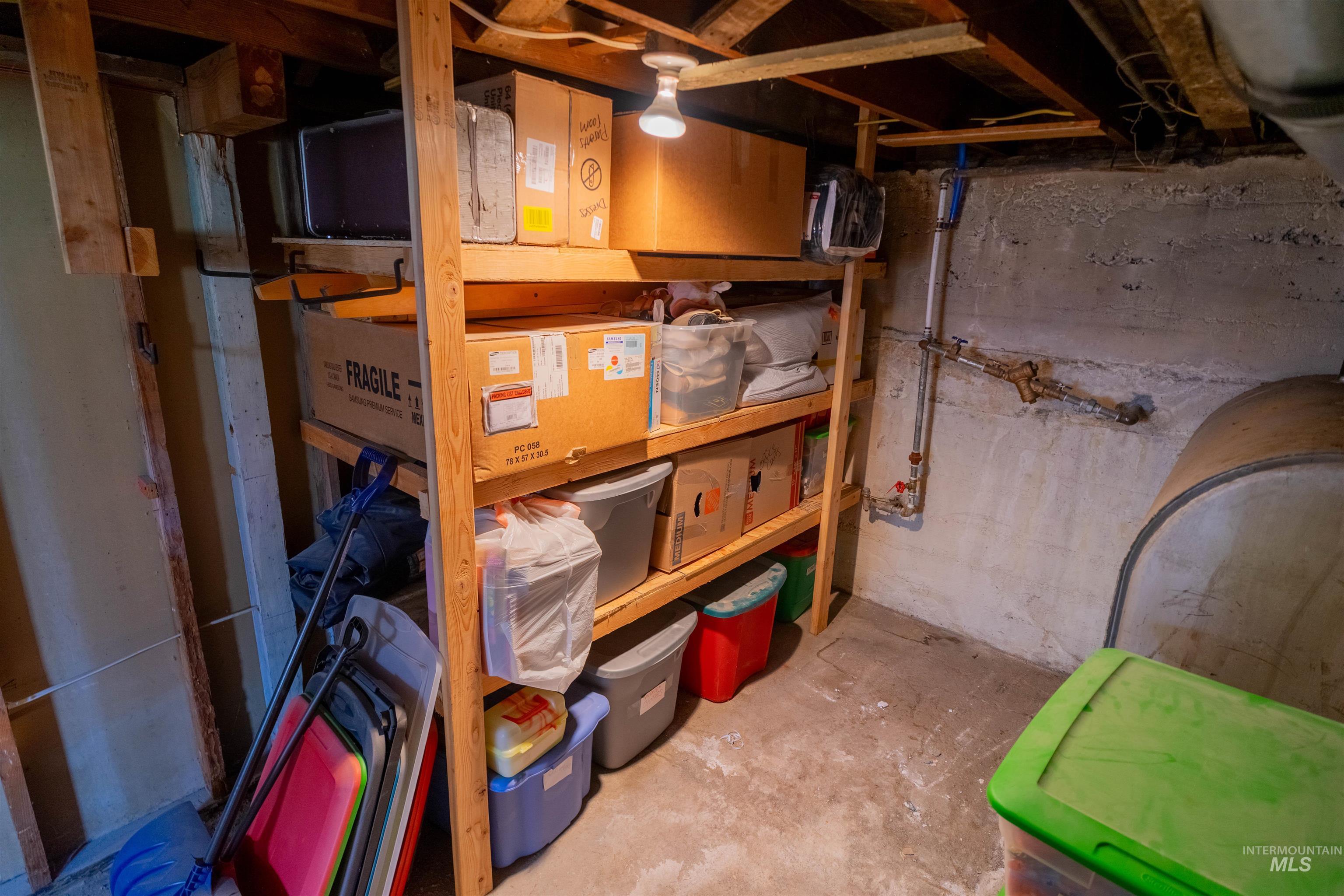 1212 14th Street Lewiston, ID 83501 - Photo 50 of 50 Storage room with heating fuel
