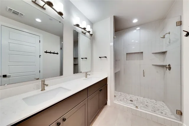 $5,350 | 4500 Freedom Drive, Unit 209, Austin, TX 78731