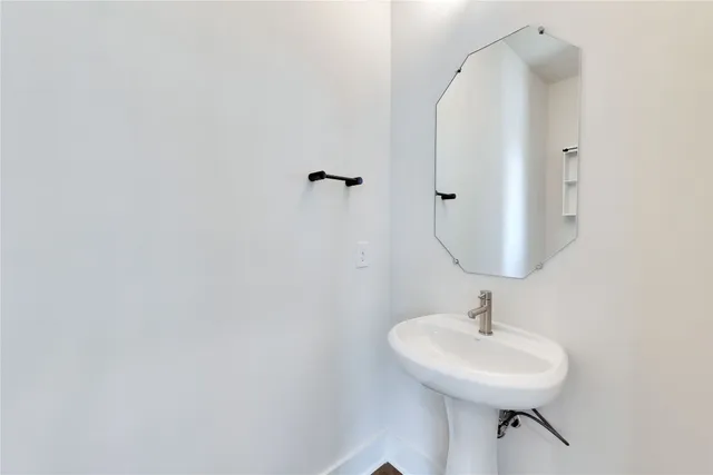 $5,350 | 4500 Freedom Drive, Unit 209, Austin, TX 78731