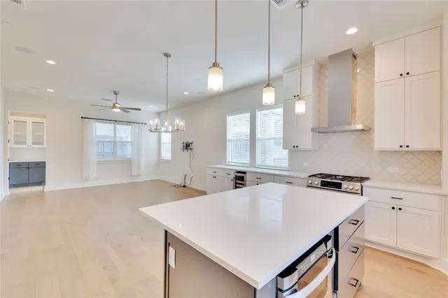 $5,350 | 4500 Freedom Drive, Unit 209, Austin, TX 78731