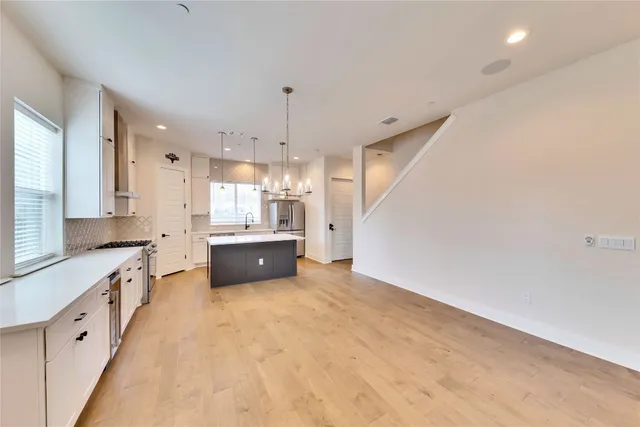 $5,350 | 4500 Freedom Drive, Unit 209, Austin, TX 78731