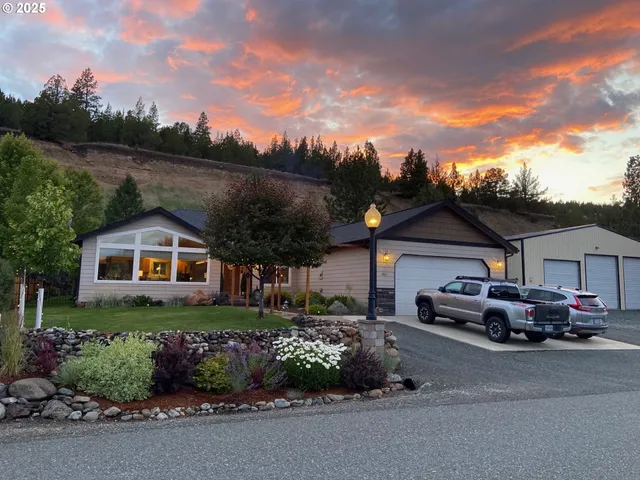 $525,000 | 265 Elk View Drive, Canyon City, OR 97820