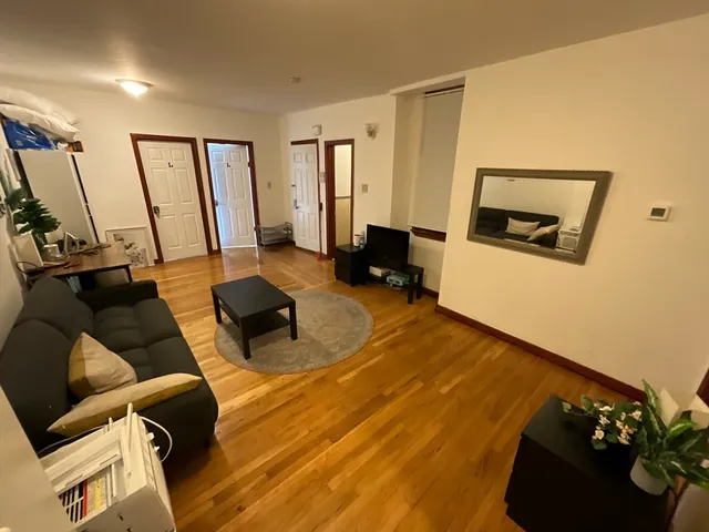 $4,200 | 871 Harrison Avenue, Unit 1, Boston, MA 02118