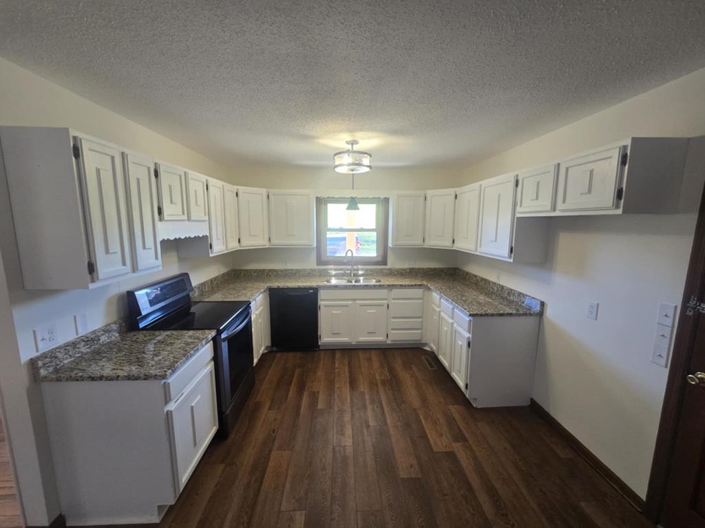 689 Ascue Road Cedar Bluff, VA 24609 - Photo 11 of 42 Gallery Image 11