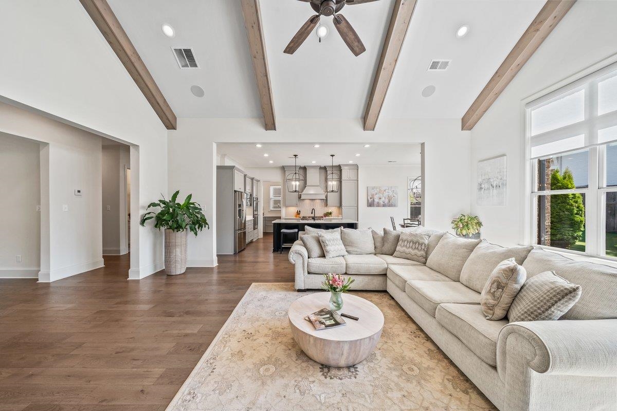 3358 Hidden Bend Lane Collierville, TN 38017 - Photo 10 of 32 a living room with furniture and wooden floor