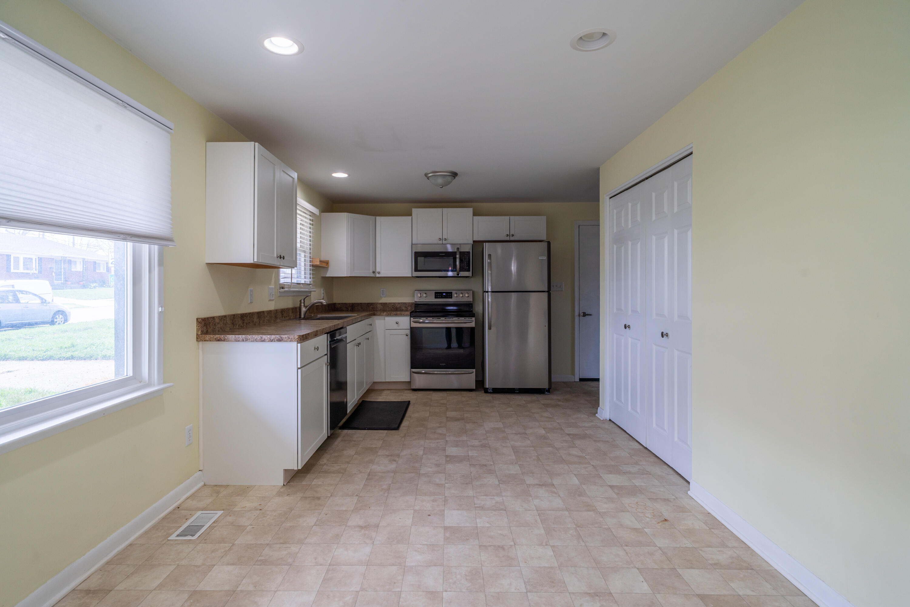 1211 Claybourne Road Kettering, OH 45429 - Photo 13 of 43