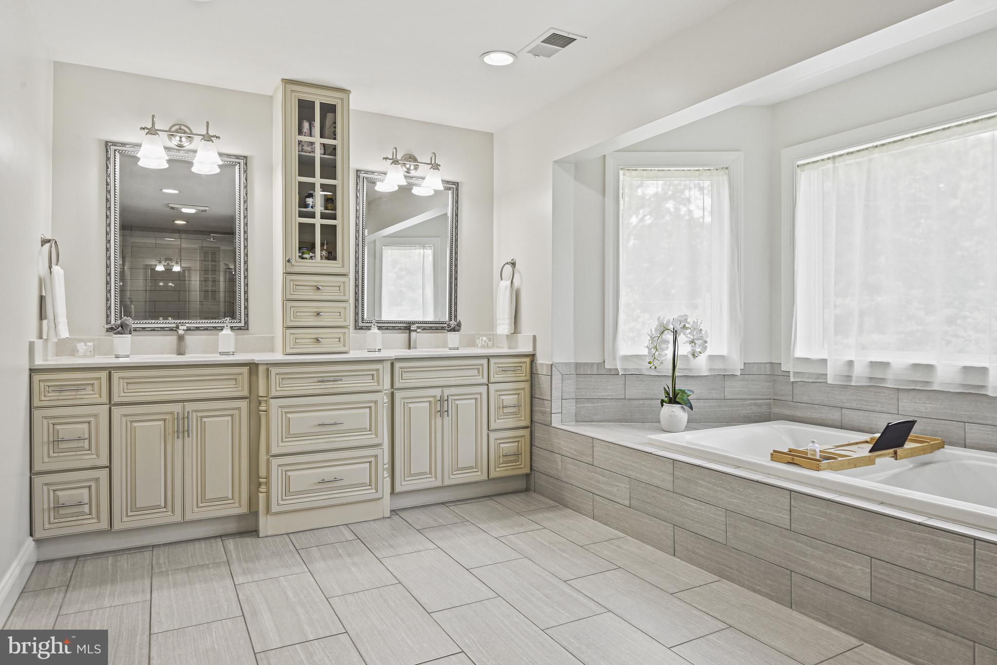 1016 Bellview Road McLean, VA 22102 - Photo 11 of 118 Gallery Image 11