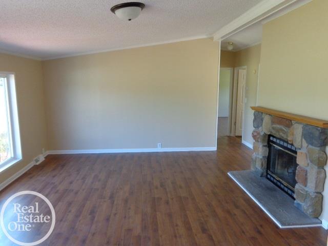 8171 Bryce Road Avoca, MI 48006 - Photo 4 of 29