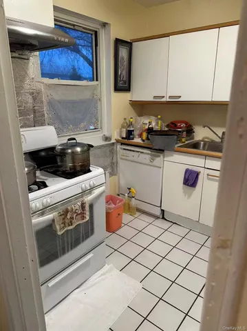 $300,000 | 67-39 150th Street, Unit 350B | Kew Gardens Hills