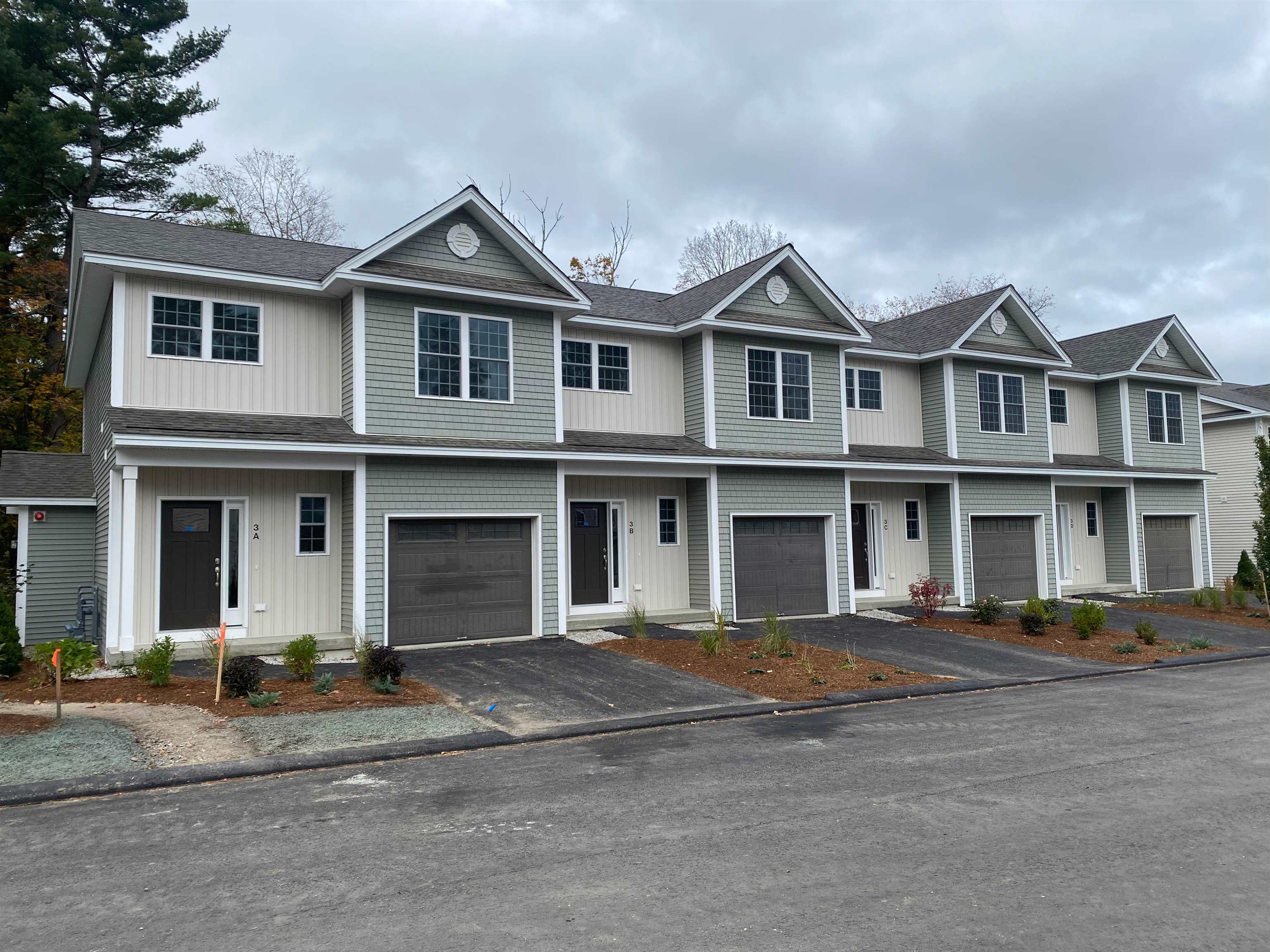 3 A Dearborn Circle Walpole, NH 03608 - Photo 1 of 15