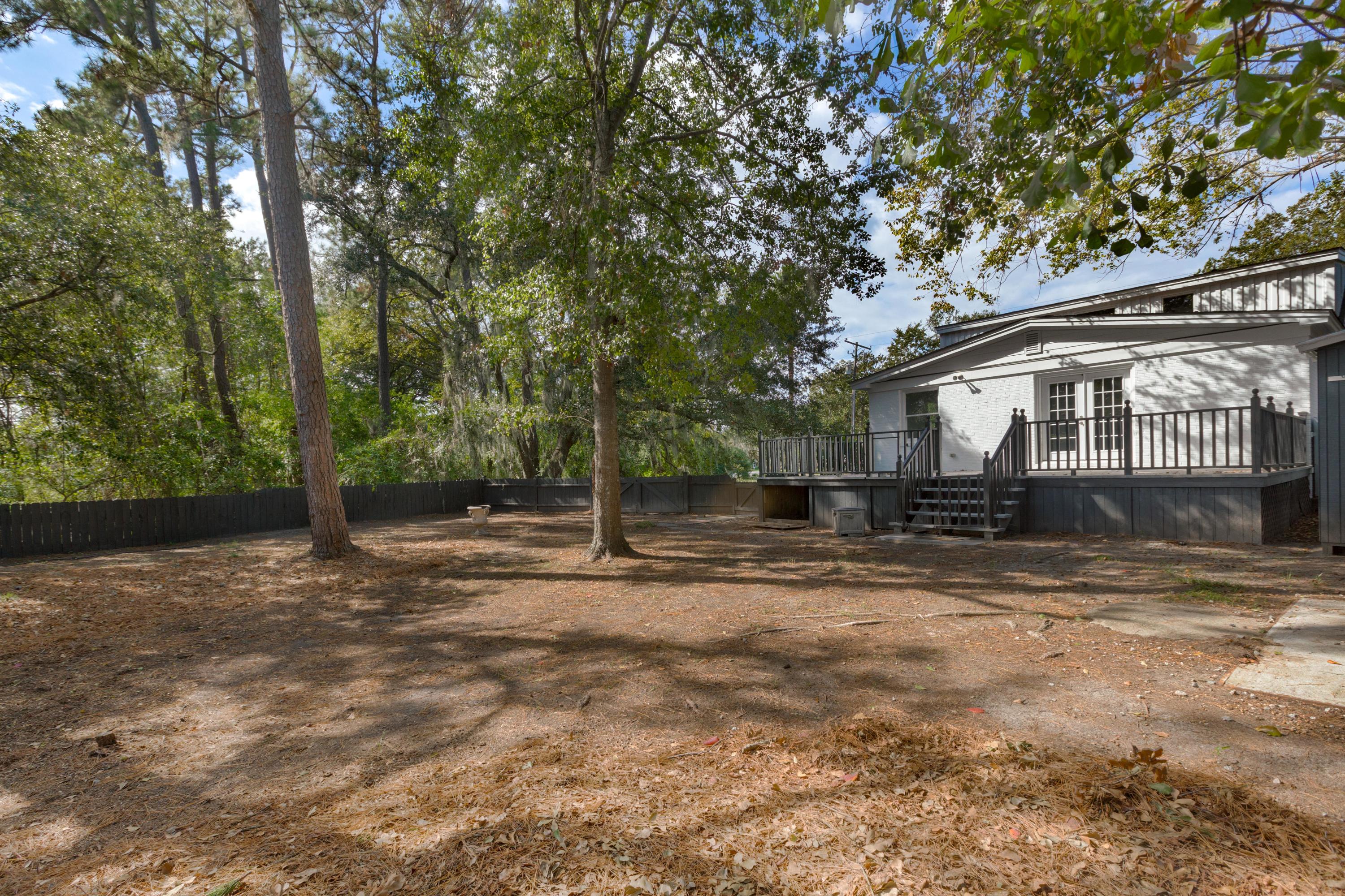 76 Colleton Drive Charleston, SC 29407 - Photo 8 of 33 backyard