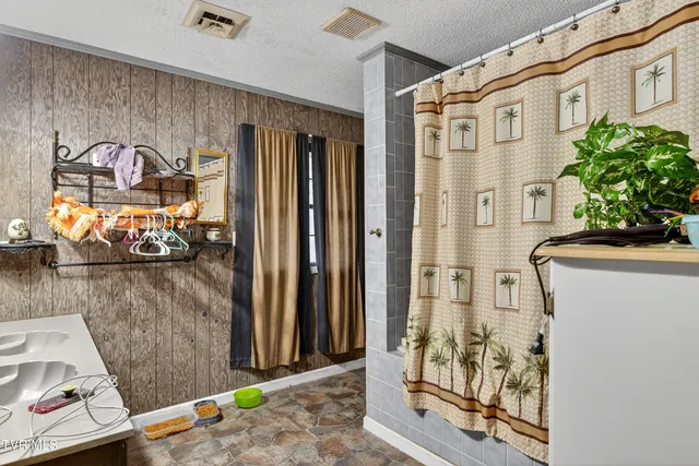 $999,000 | 17066 Sunbrite Drive, Abingdon, VA 24211