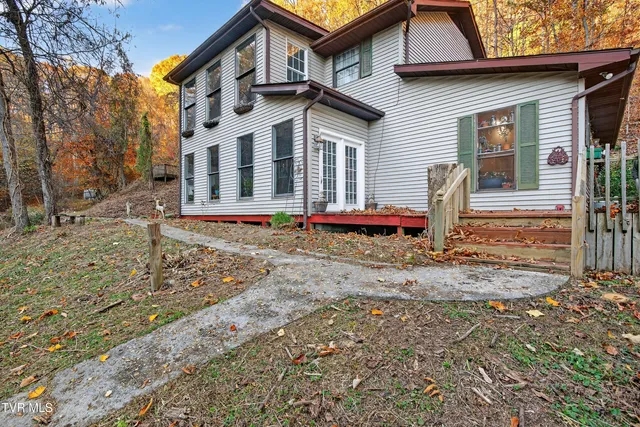 $999,000 | 17066 Sunbrite Drive, Abingdon, VA 24211