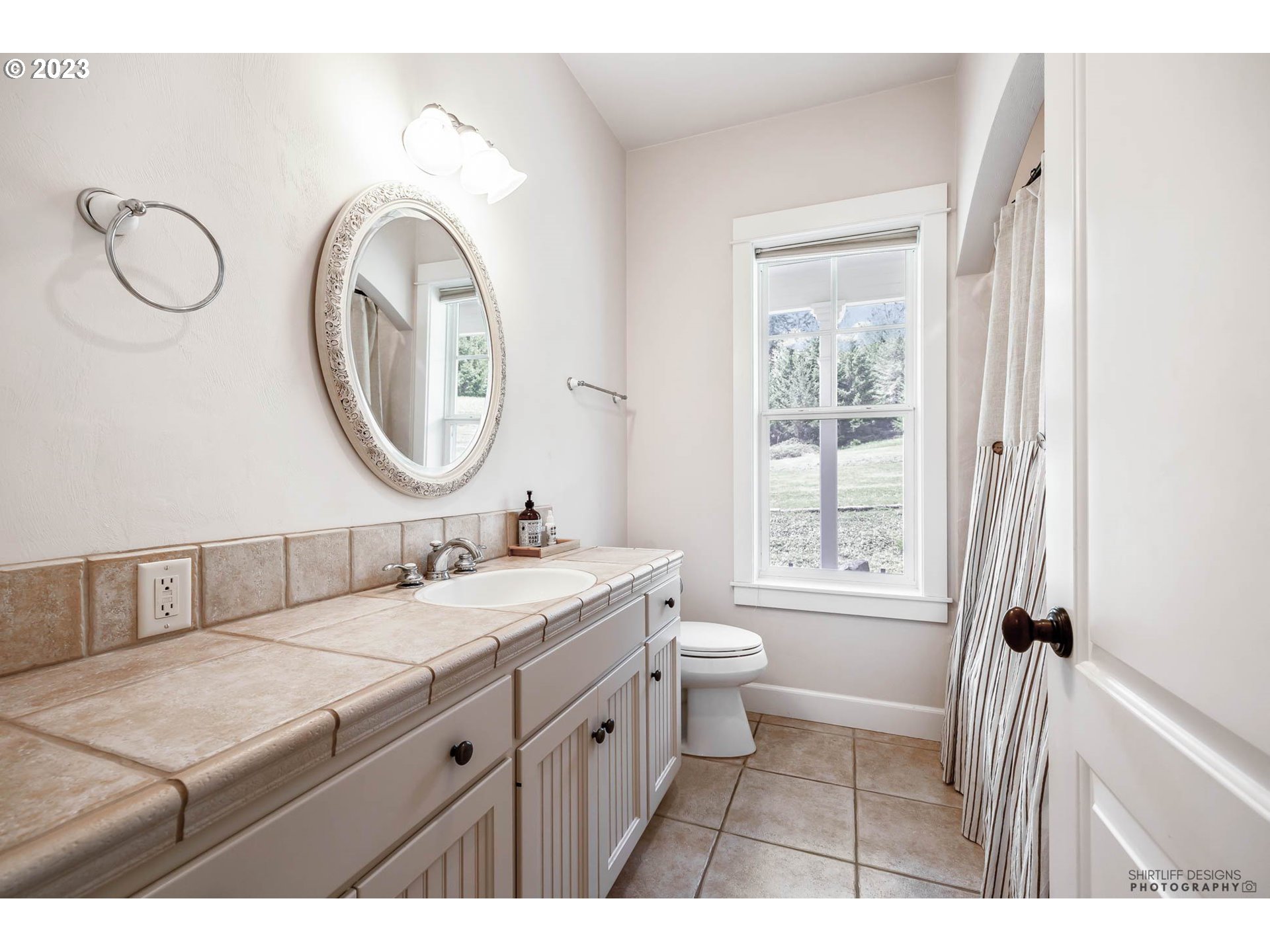 27289 Briggs Hill Road Eugene, OR 97405 - Photo 35 of 45 Gallery Image 35