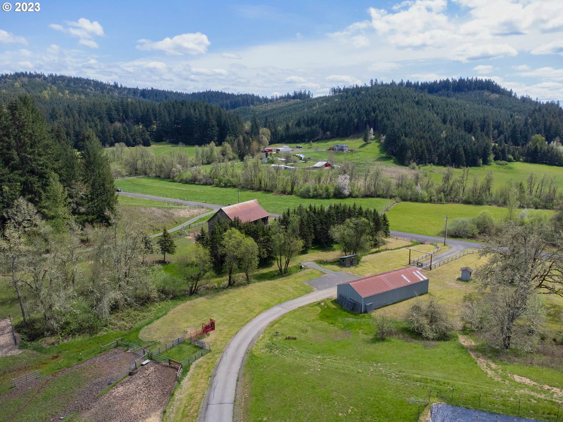 27289 Briggs Hill Road Eugene, OR 97405 - Photo 42 of 45 Gallery Image 42