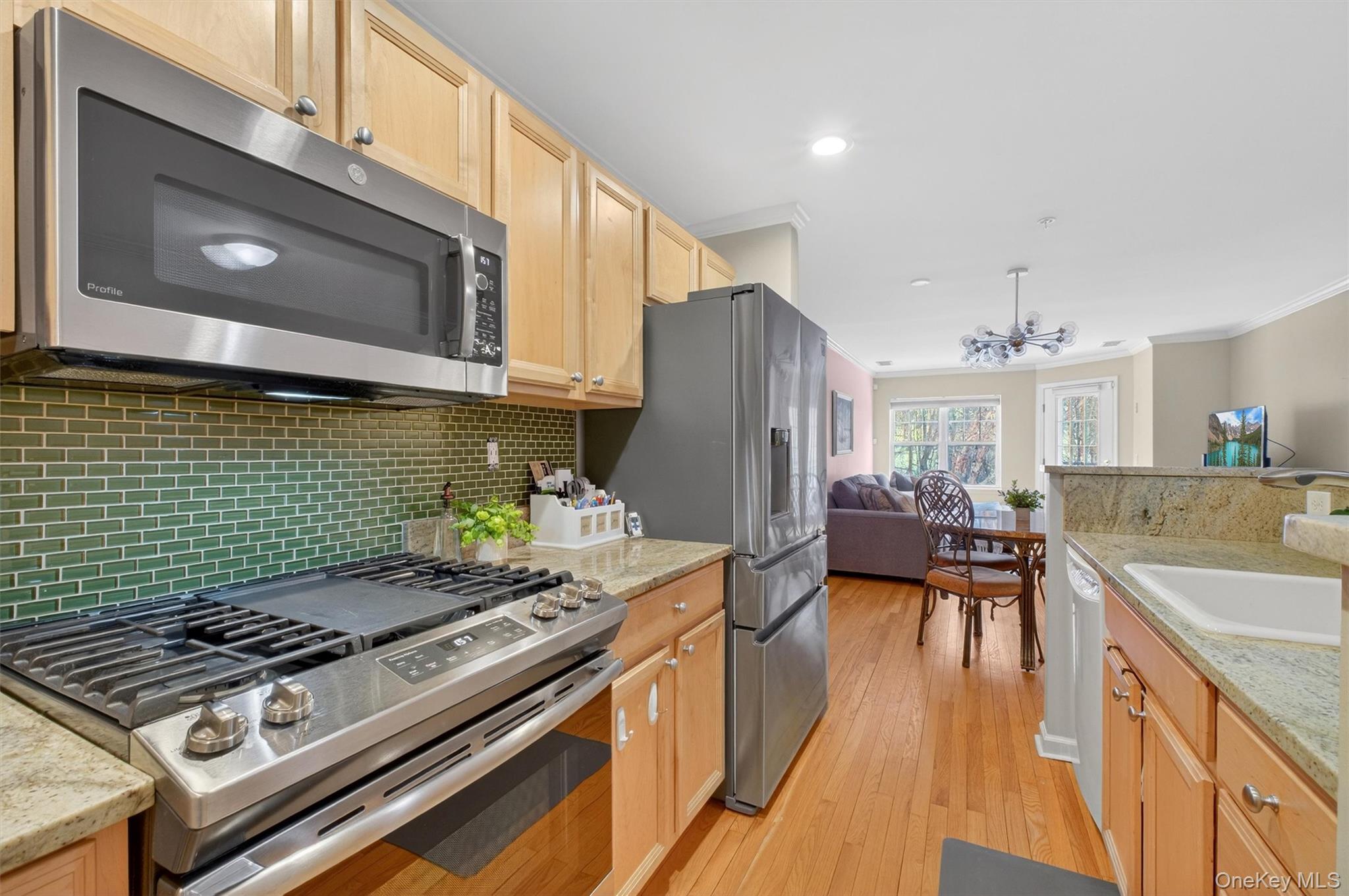 114 Viewpoint Terrace Peekskill, NY 10566 - Photo 3 of 27