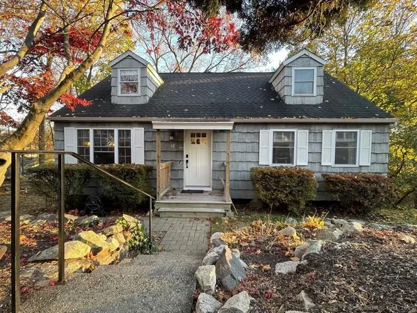 $3,500 | 10 Fleetwood Drive, Danbury, CT 06810