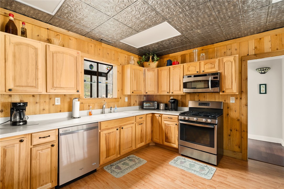 261 Bonner Road Mountain Rest, SC 29664 - Photo 3 of 48 Gallery Image 3