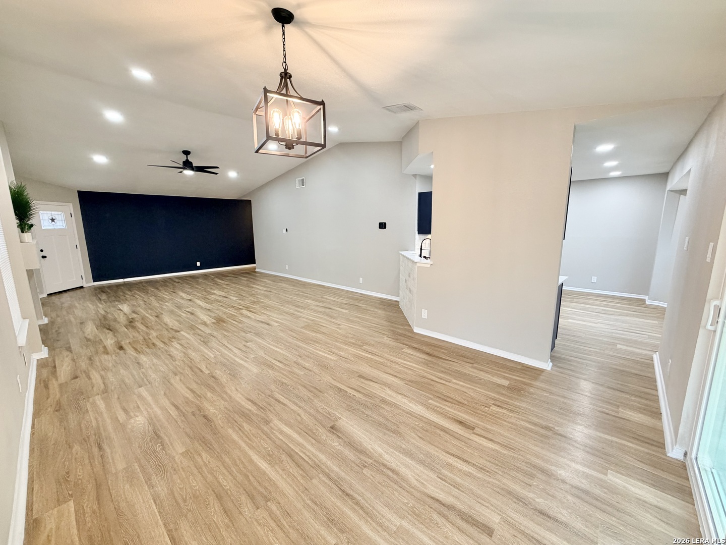 9810 Fortune Ridge Drive Converse, TX 78109 - Photo 5 of 28