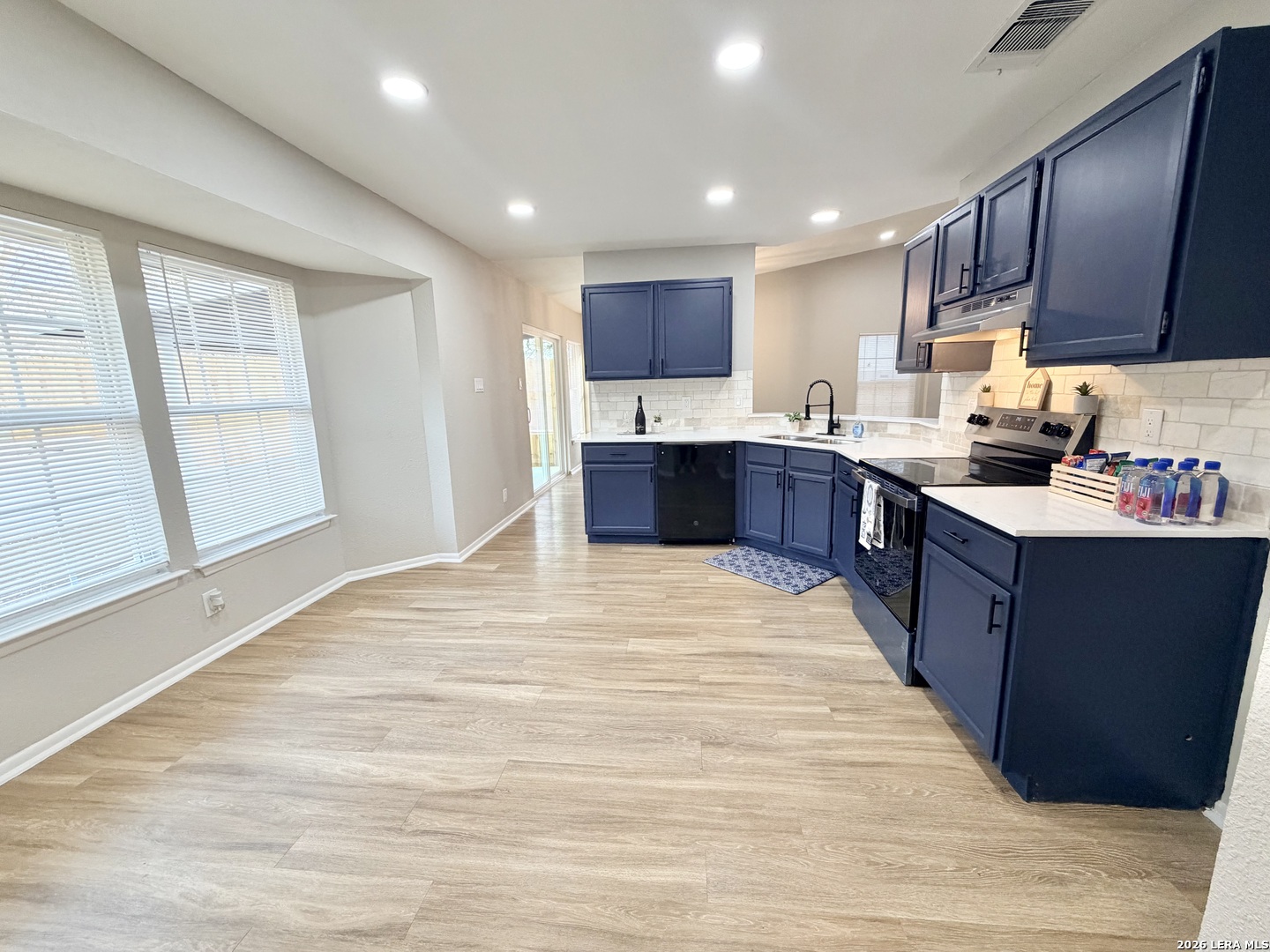 9810 Fortune Ridge Drive Converse, TX 78109 - Photo 9 of 28