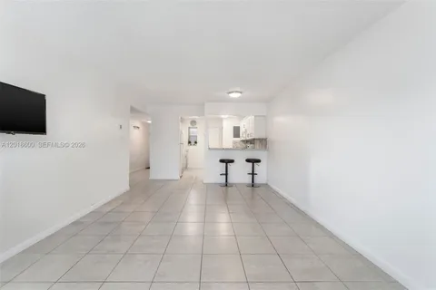 $260,000 | 1900 West 54th Street, Unit 220, Hialeah, FL 33012