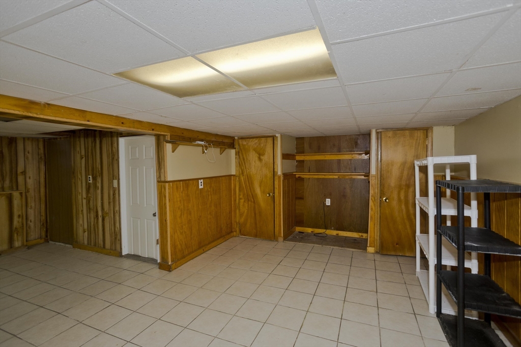 121 Dorset Street Springfield, MA 01108 - Photo 30 of 40