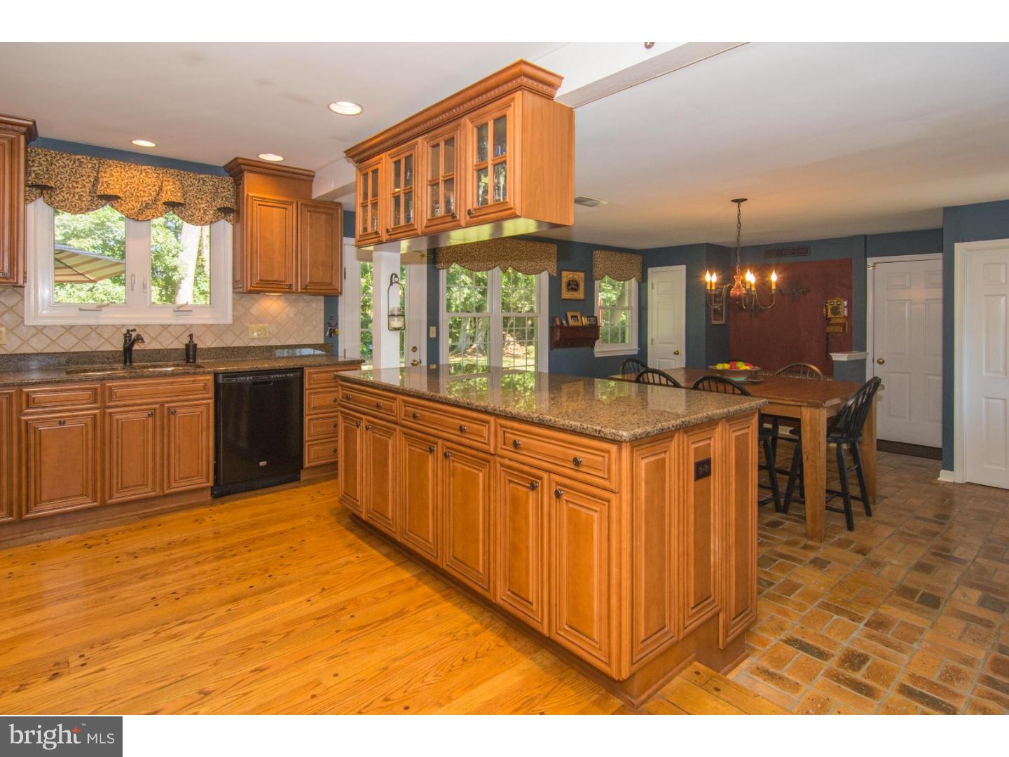 3670 Green Ridge Road Furlong, PA 18925 - Photo 2 of 25