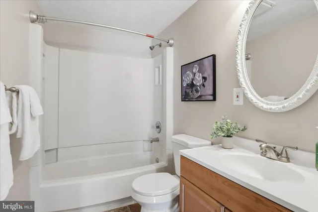 $699,900 | 9404 Wrought Iron Court, Fairfax, VA 22032