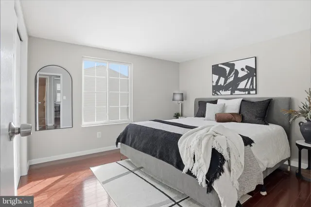 $699,900 | 9404 Wrought Iron Court, Fairfax, VA 22032