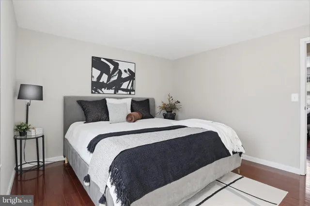 $699,900 | 9404 Wrought Iron Court, Fairfax, VA 22032