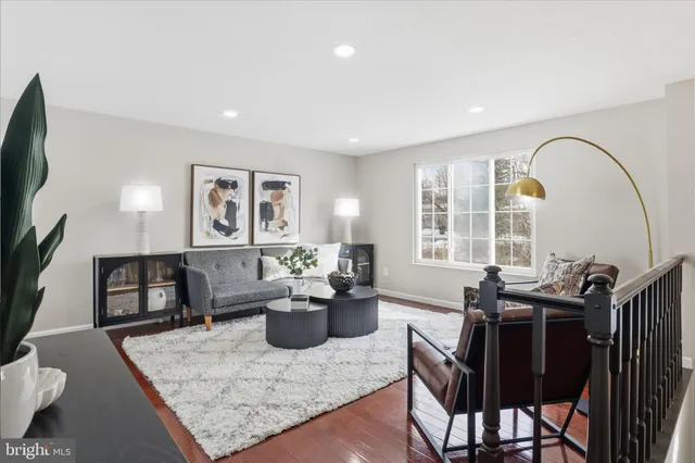 $699,900 | 9404 Wrought Iron Court, Fairfax, VA 22032