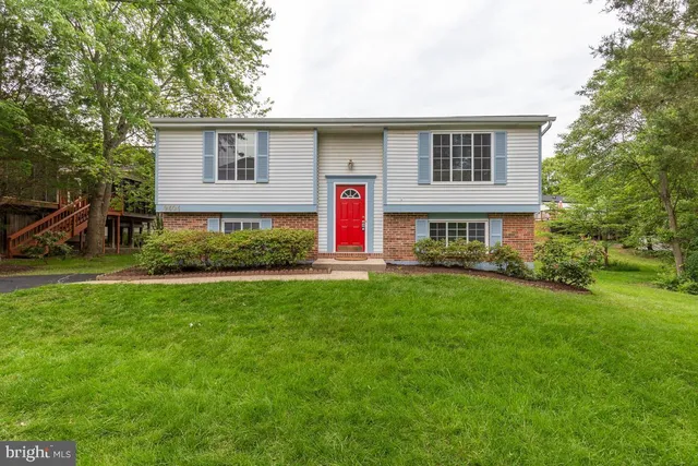 $699,900 | 9404 Wrought Iron Court, Fairfax, VA 22032