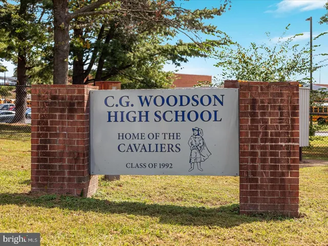 $699,900 | 9404 Wrought Iron Court, Fairfax, VA 22032