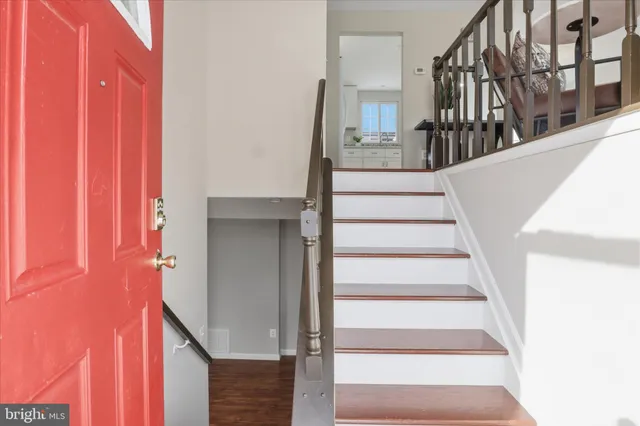 $699,900 | 9404 Wrought Iron Court, Fairfax, VA 22032