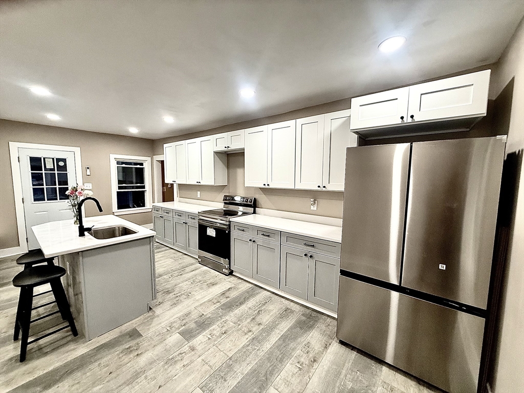 6 Wheelock Street Oxford, MA 01540 - Photo 8 of 30
