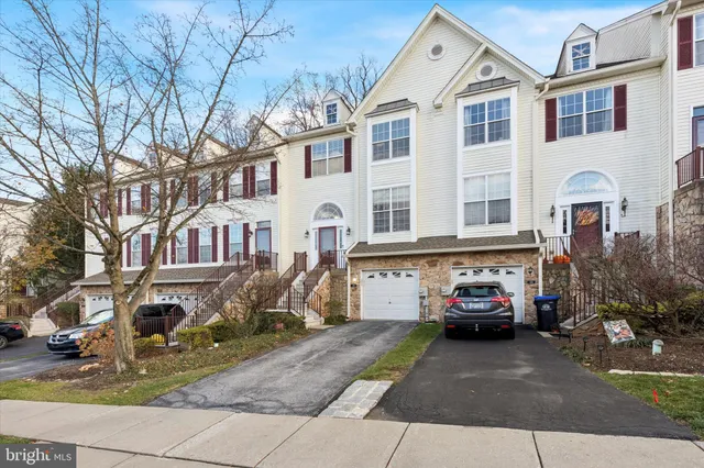 a car parked in front of a building