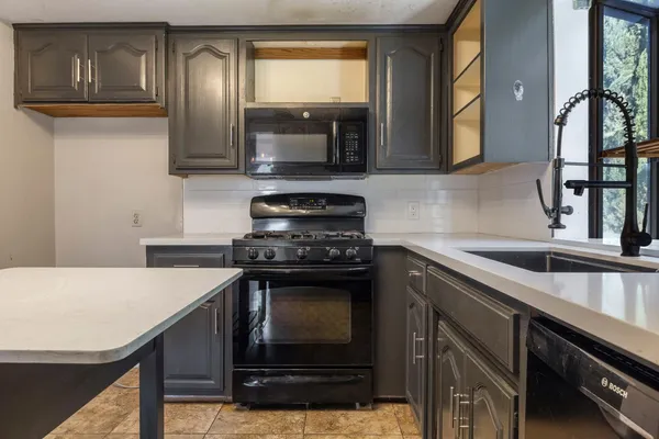 $515,000 | 12024 Acosta Court, Waterford, CA 95386