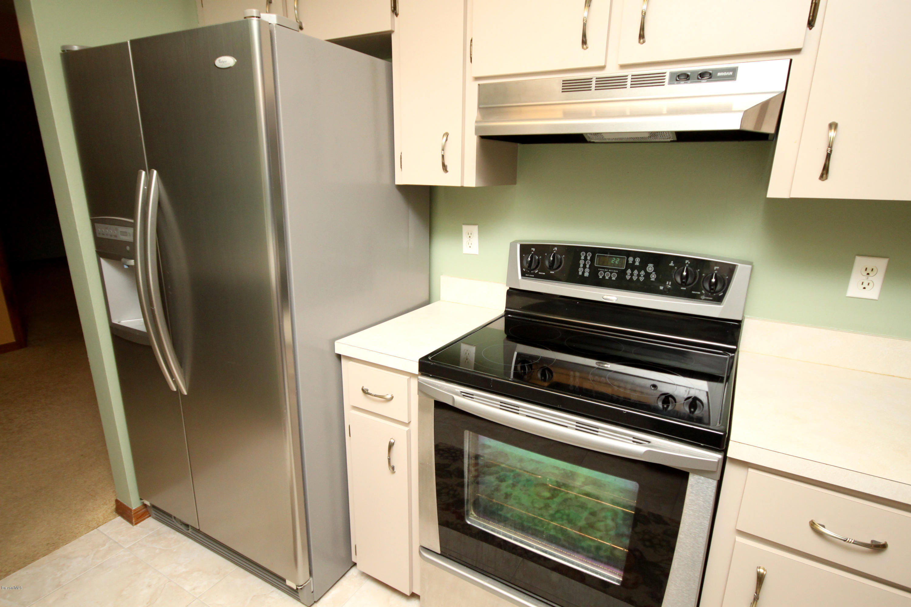 5157 Jamaica Road Cocoa, FL 32927 - Photo 4 of 19 Kitchen 2