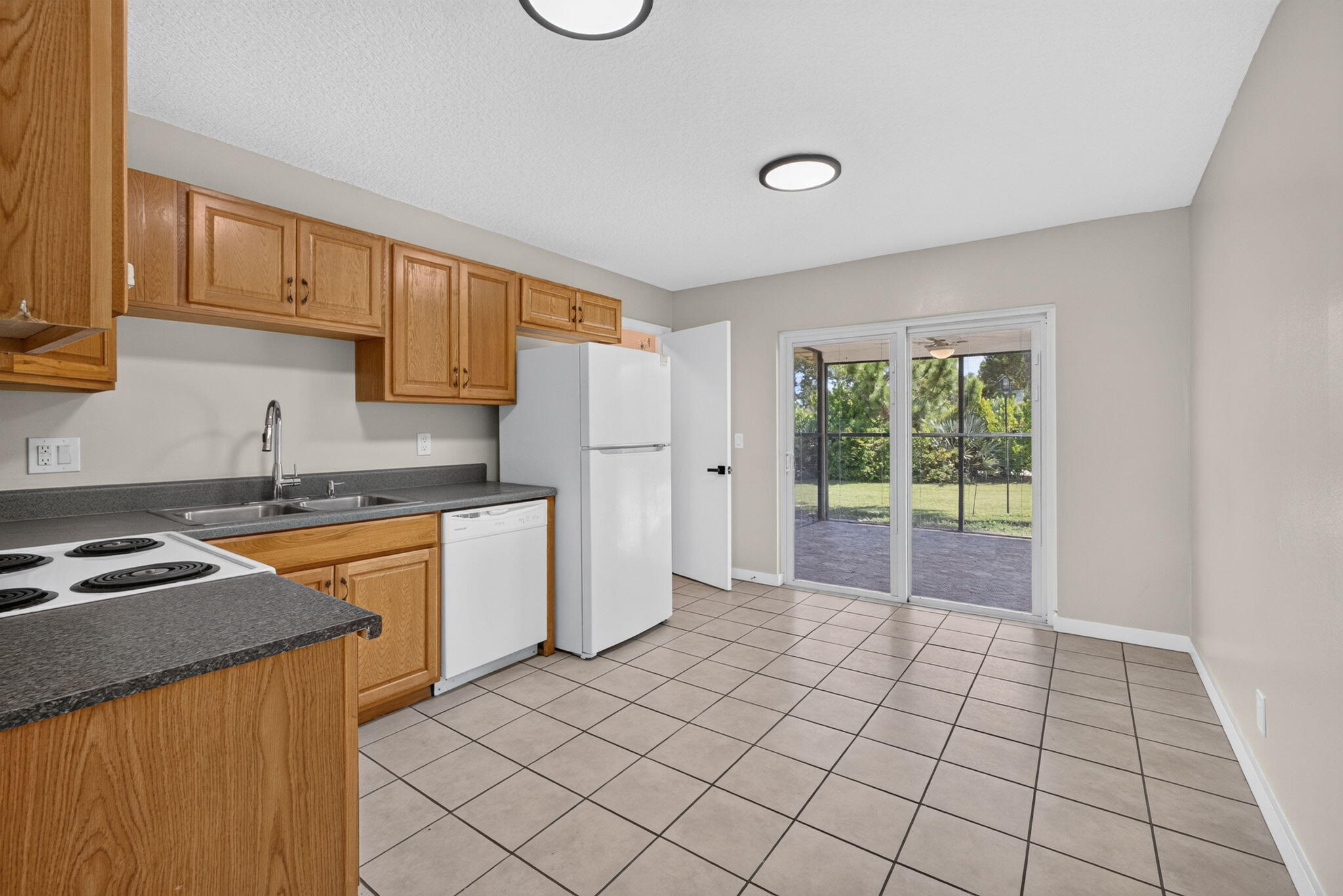 8697 Southeast Hobe Ridge Avenue Hobe Sound, FL 33455 - Photo 9 of 32 10-web-or-mls-5D1A6247
