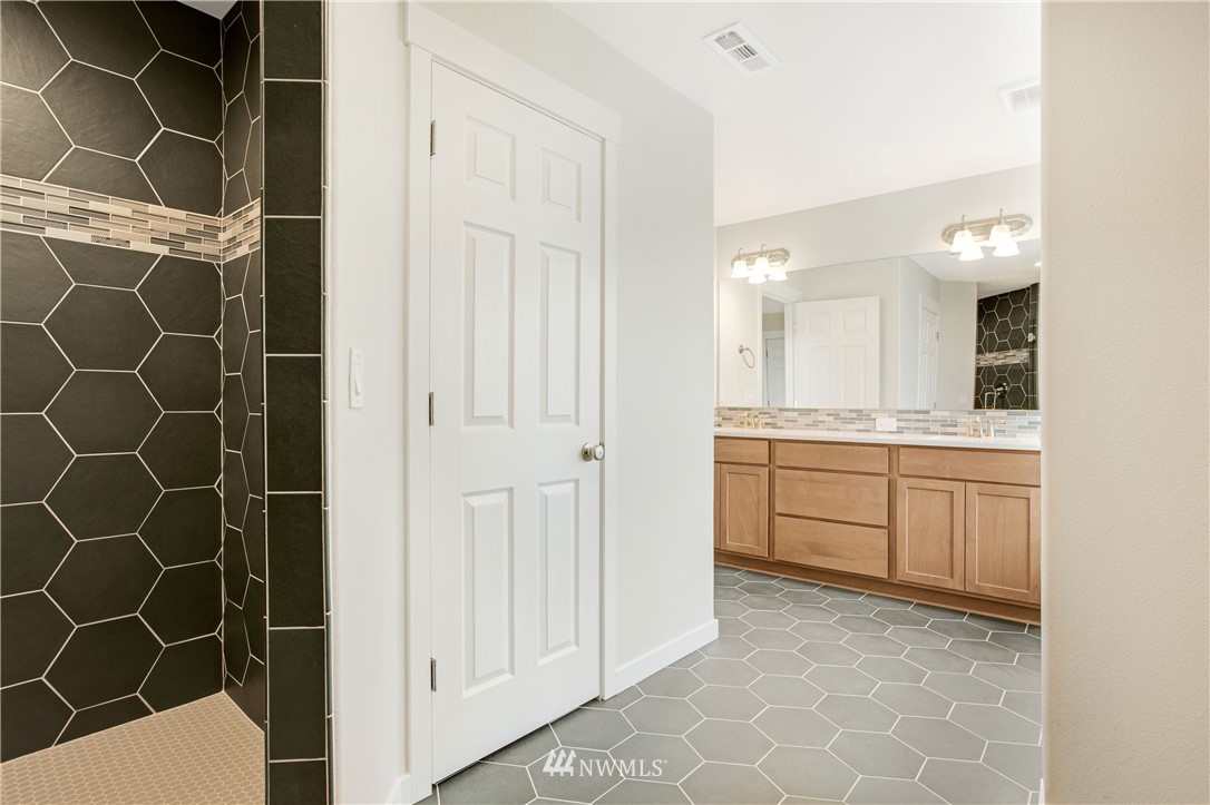 658 Rd I.6 Northeast Moses Lake, WA 98837 - Photo 9 of 37 Gallery Image 9