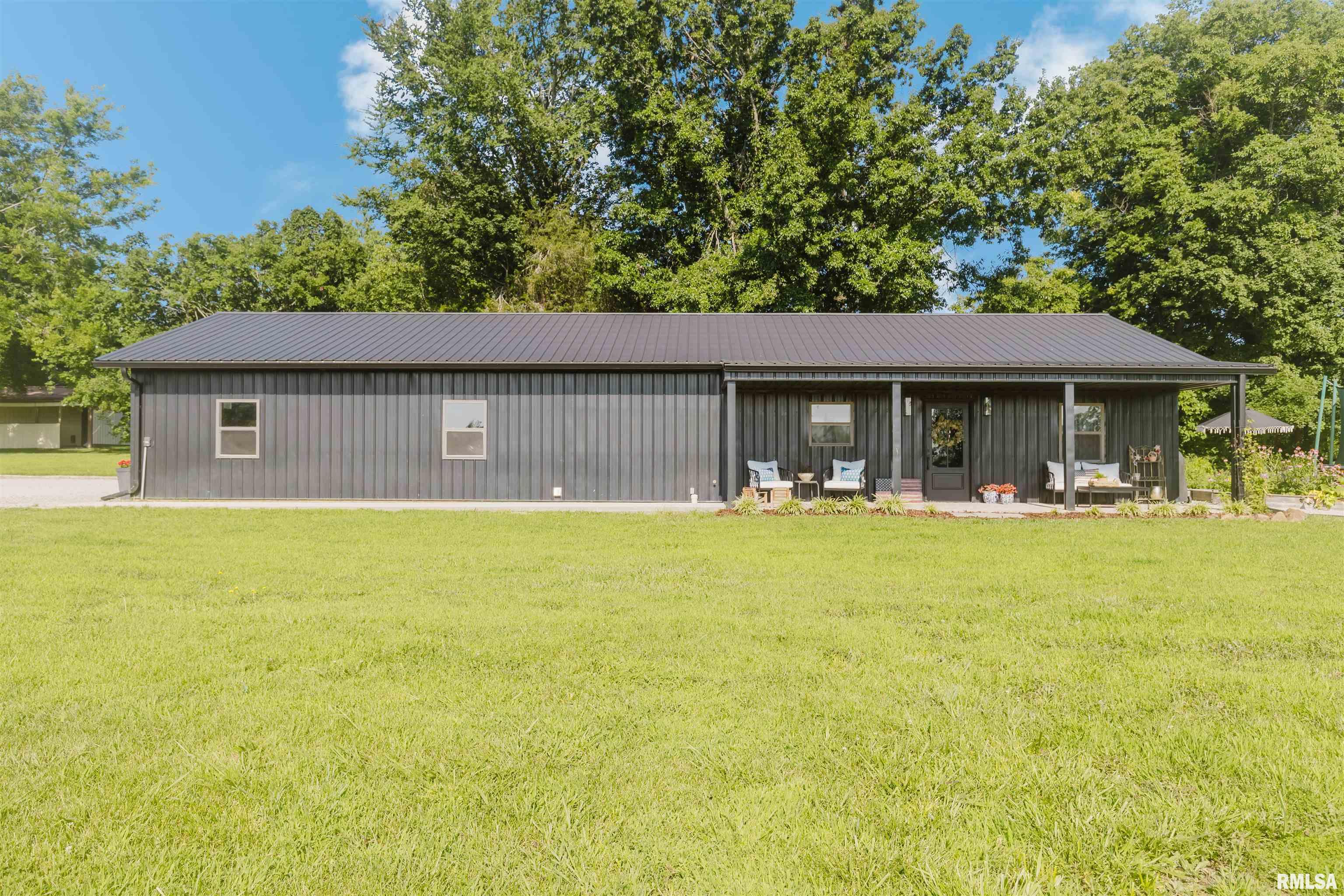 9496 Day Road Marion, IL 62959 - Photo 4 of 41