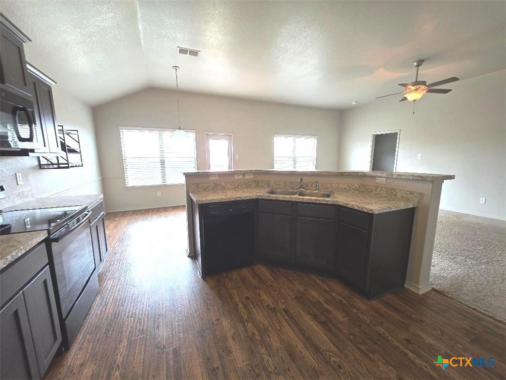 1024 Jamestown Drive Temple, TX 76504 - Photo 12 of 35