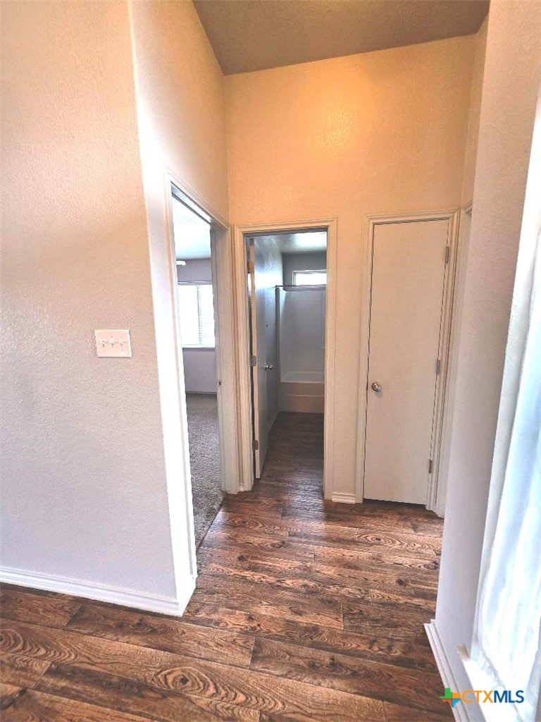 1024 Jamestown Drive Temple, TX 76504 - Photo 3 of 35