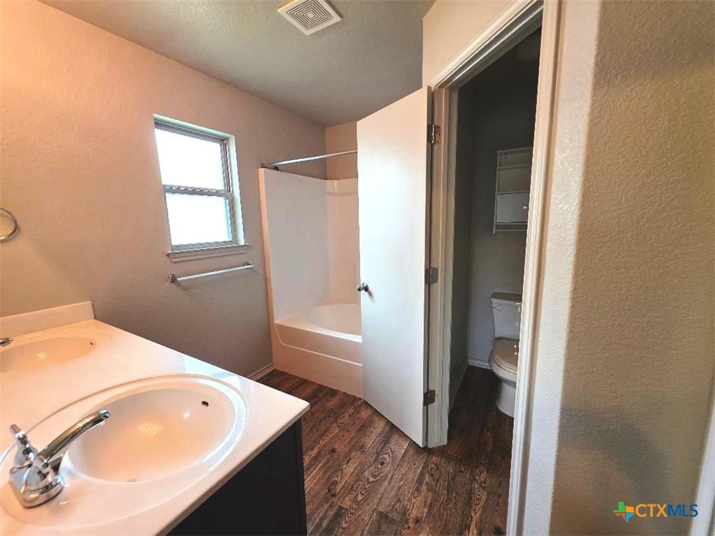 1024 Jamestown Drive Temple, TX 76504 - Photo 9 of 35