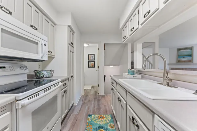 $241,000 | 334 Lakeview Avenue, Long Lake, MN 55356