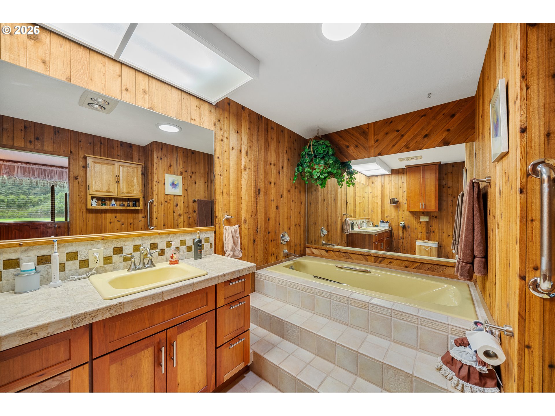 5050 Brickyard Road Tillamook, OR 97141 - Photo 17 of 40