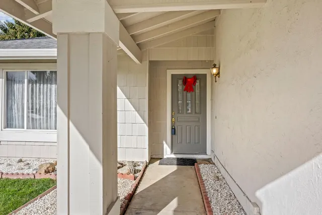 a view of an entryway