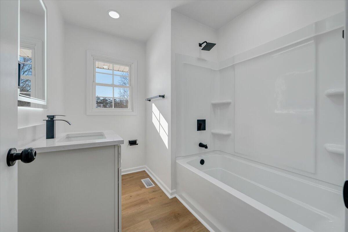 1631 Eanes Road Roanoke, VA 24014 - Photo 22 of 29 17-MIB09861